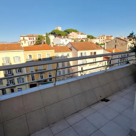 Front De Sea Front Apartment Cannes