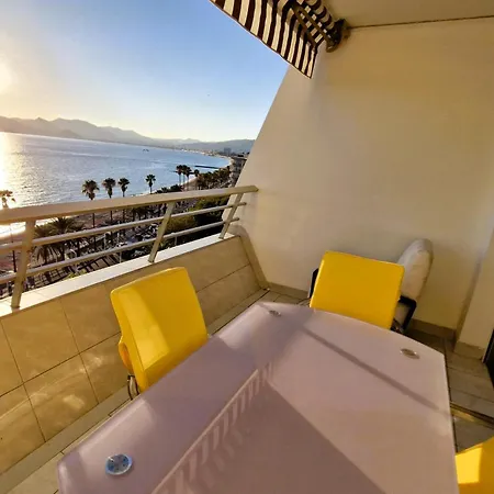 Front De Sea Front Апартаменты *